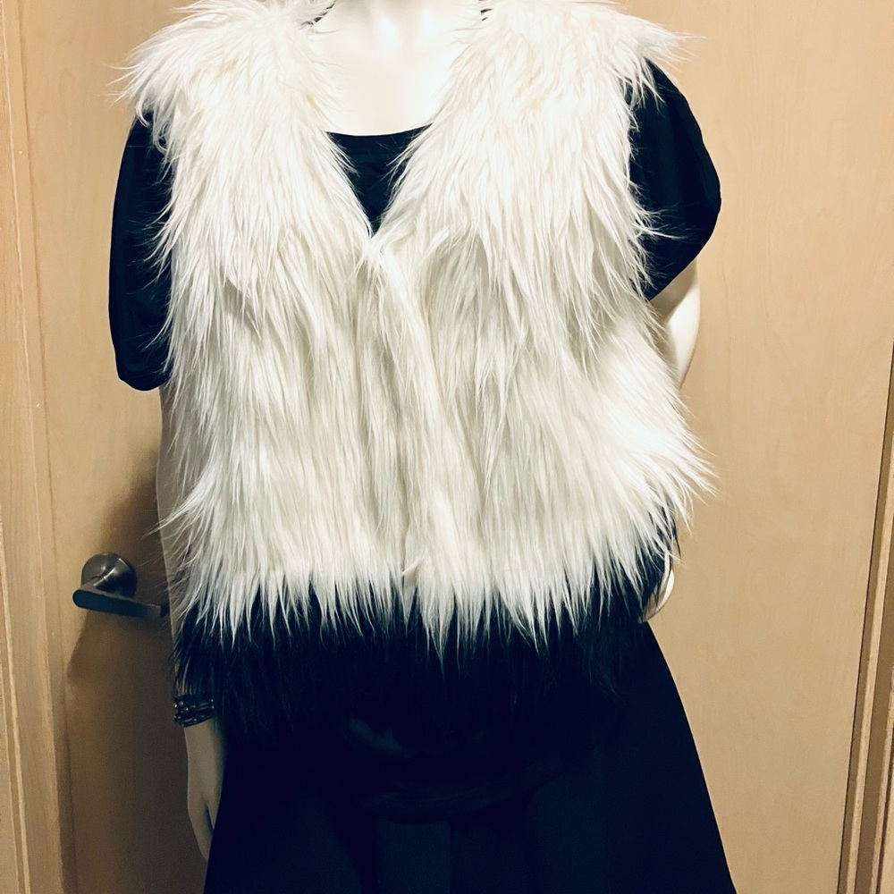 Princess Vera Wang Ivory Faux Fur Vest